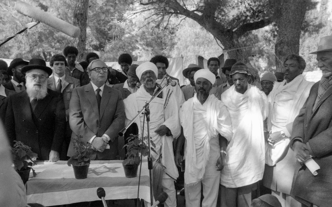 We Are Still Here: Sigd Between Silence and Song