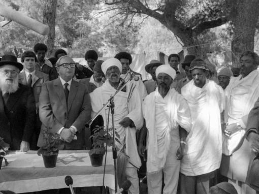 We Are Still Here: Sigd Between Silence and Song